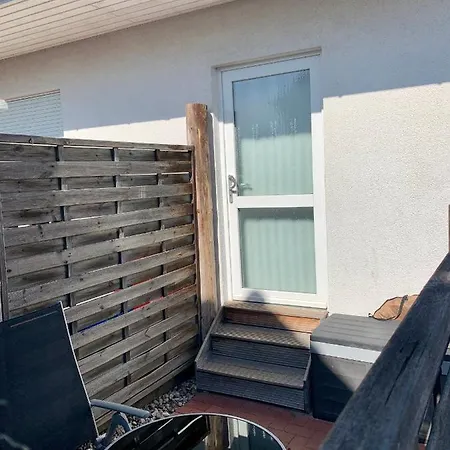 Ferienzimmer/wohnung Am Kurstrand, Wlan ツィングシュト