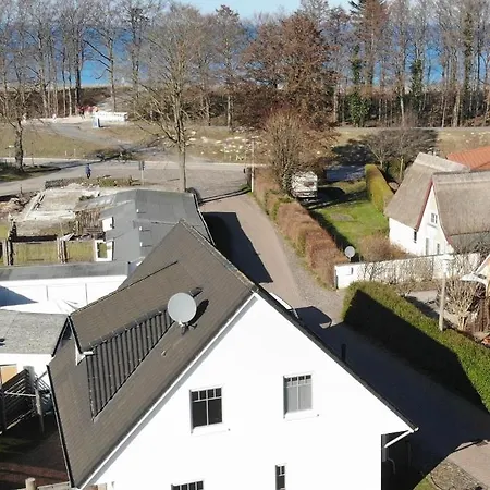 Ferienzimmer/wohnung Am Kurstrand, Wlan アパート ツィングシュト